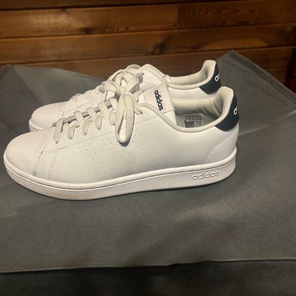 Adidas - Picture 4 of 4